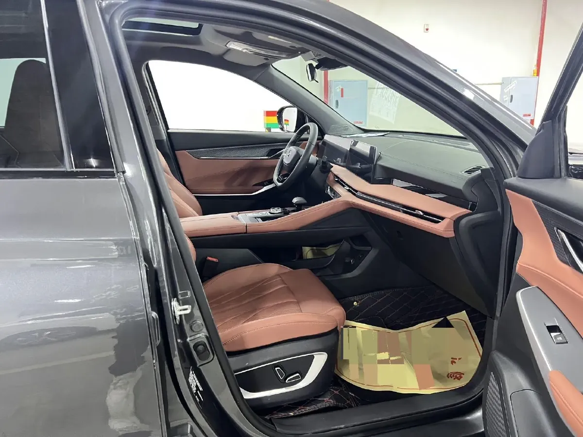 2024 ChangAn CS75 Plus 1.5T 188HP L4 8AT,autocango,china used car exporter,china ev exporter,chinese used car exporter,chinese used ev exporter