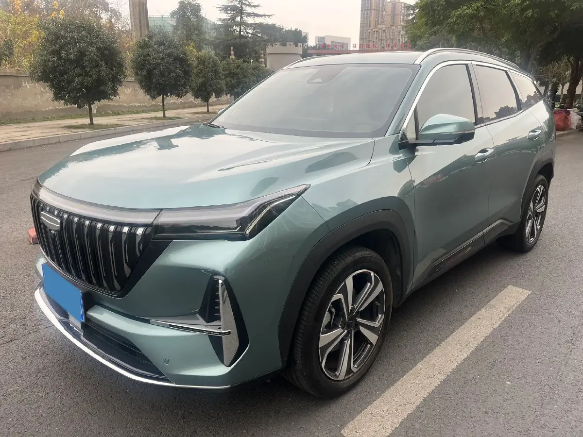 2025 Geely StarRay 1.5T 181HP L4 7DCT