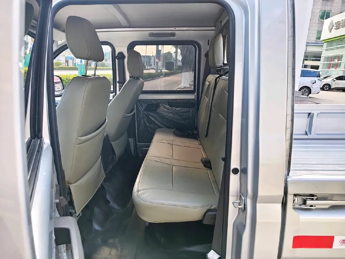 2019 WuLing RongGuang New Truck 1.5L 107HP L4 5MT,autocango,china used car exporter,china ev exporter,chinese used car exporter,chinese used ev exporter