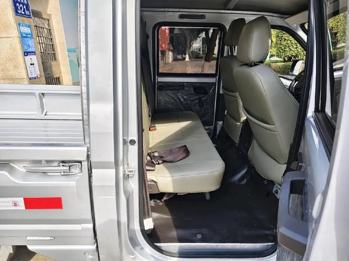 2019 WuLing RongGuang New Truck 1.5L 107HP L4 5MT,autocango,china used car exporter,china ev exporter,chinese used car exporter,chinese used ev exporter