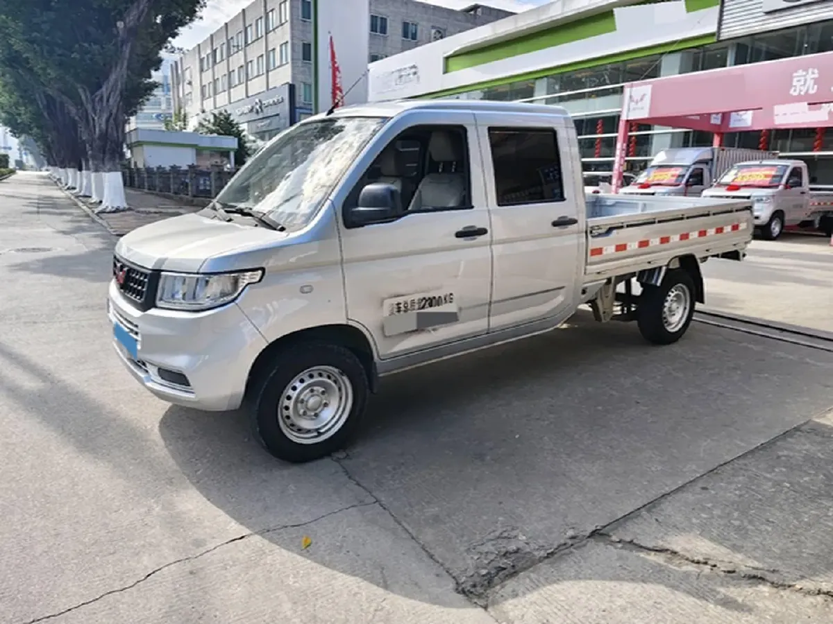 2019 WuLing RongGuang New Truck 1.5L 107HP L4 5MT,autocango,china used car exporter,china ev exporter,chinese used car exporter,chinese used ev exporter