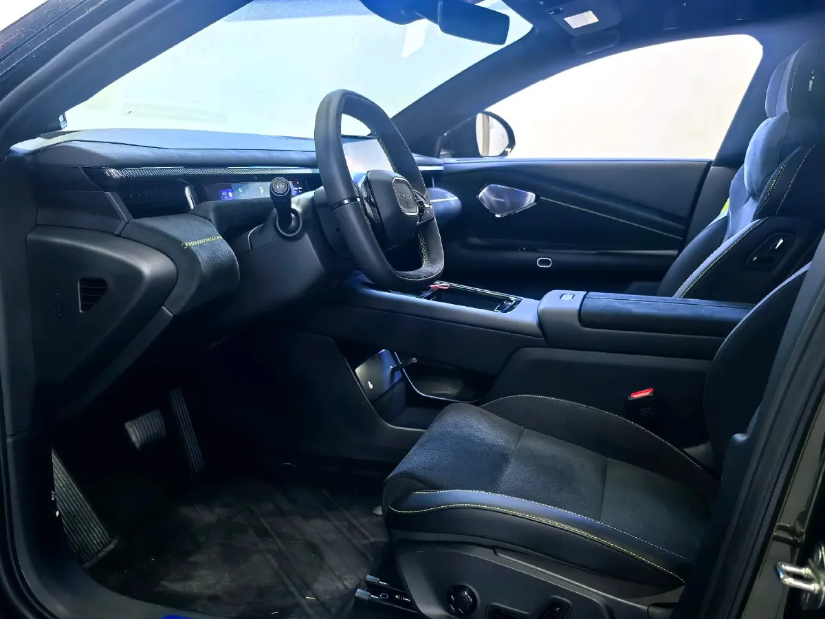 2025 LYNK&CO 10 EM-P 1.5T 163HP L4 3DHT PHEV,autocango,china used car exporter,china ev exporter,chinese used car exporter,chinese used ev exporter