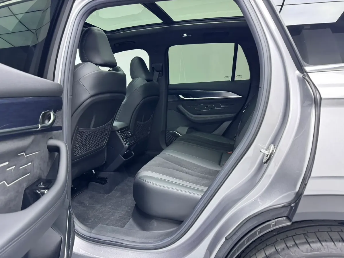 2024 Geely Monjaro 2.0T 238HP L4 8AT,autocango,china used car exporter,china ev exporter,chinese used car exporter,chinese used ev exporter