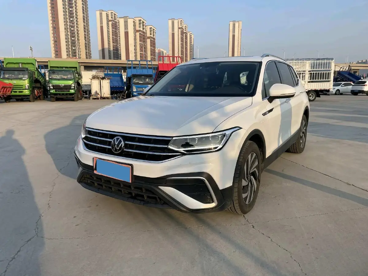 2023 Volkswagen Tiguan L 1.5T 160HP L4 7DCT