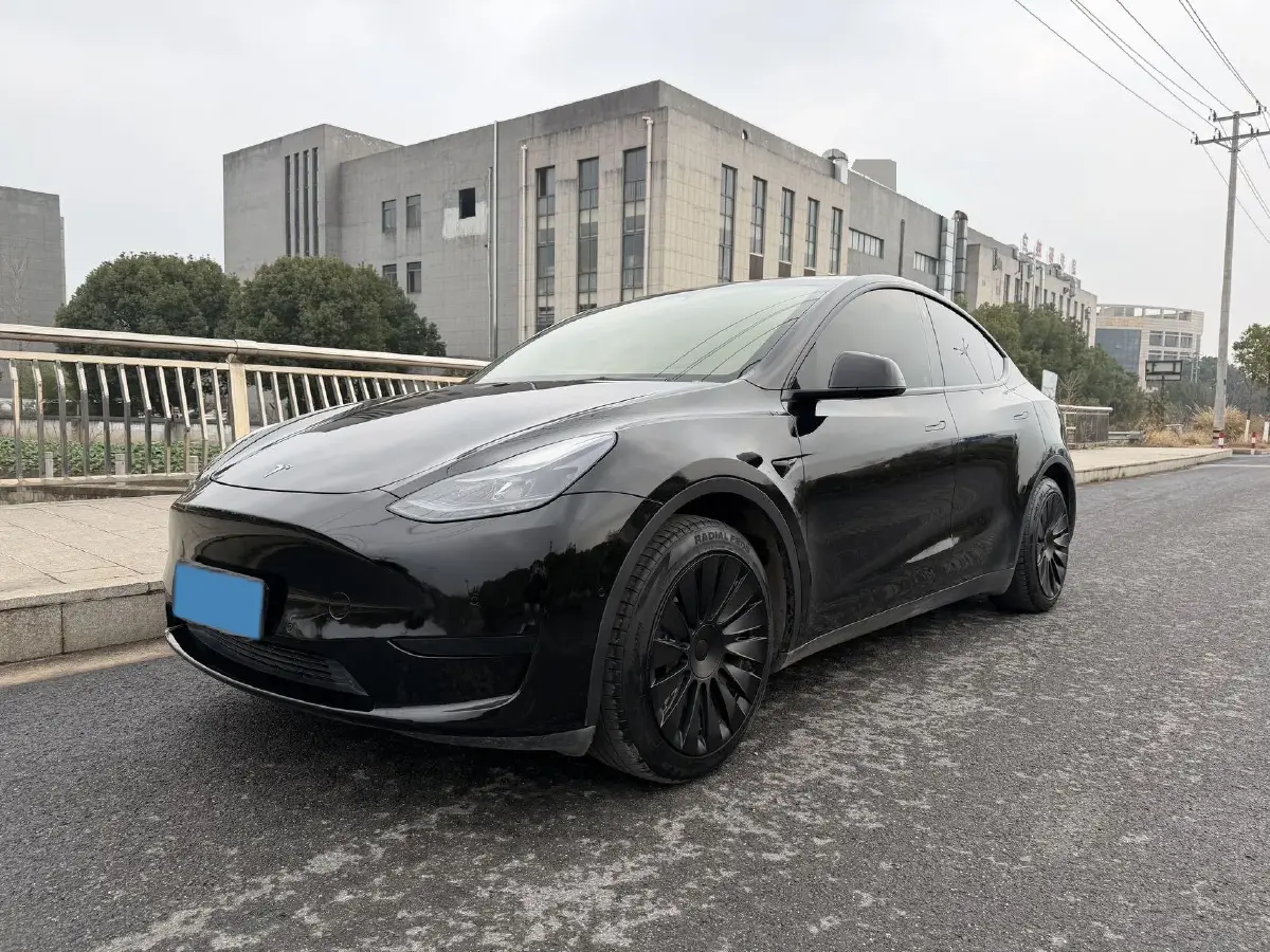 2022 Tesla Model Y BEV 60KWH