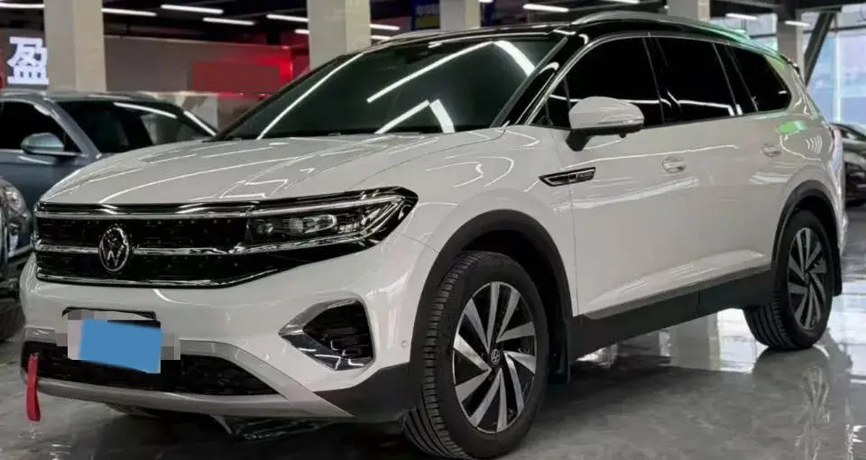 2021 Volkswagen Talagon 2.0T 220HP L4 7DCT