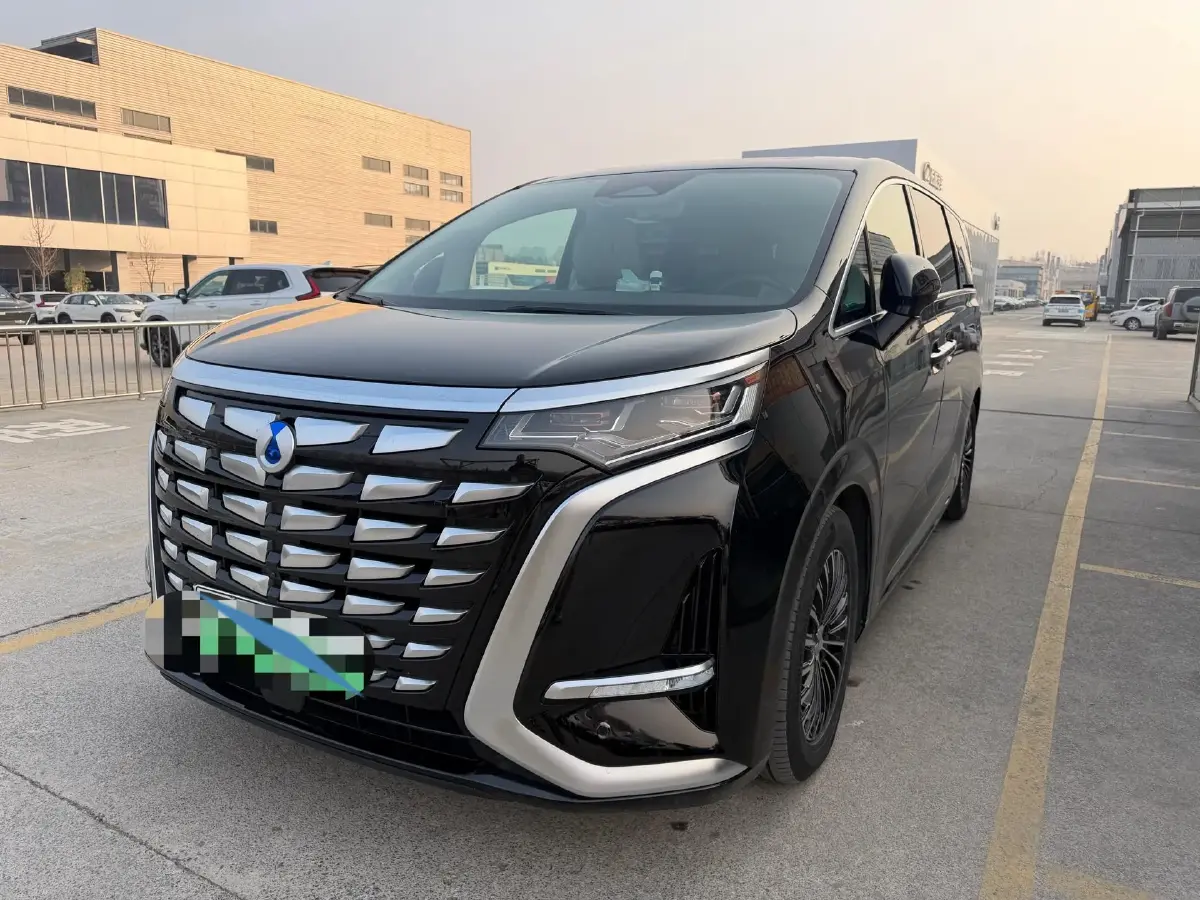 2024 Denza D9 1.5T 139HP L4 E-CVT PHEV 40KWH