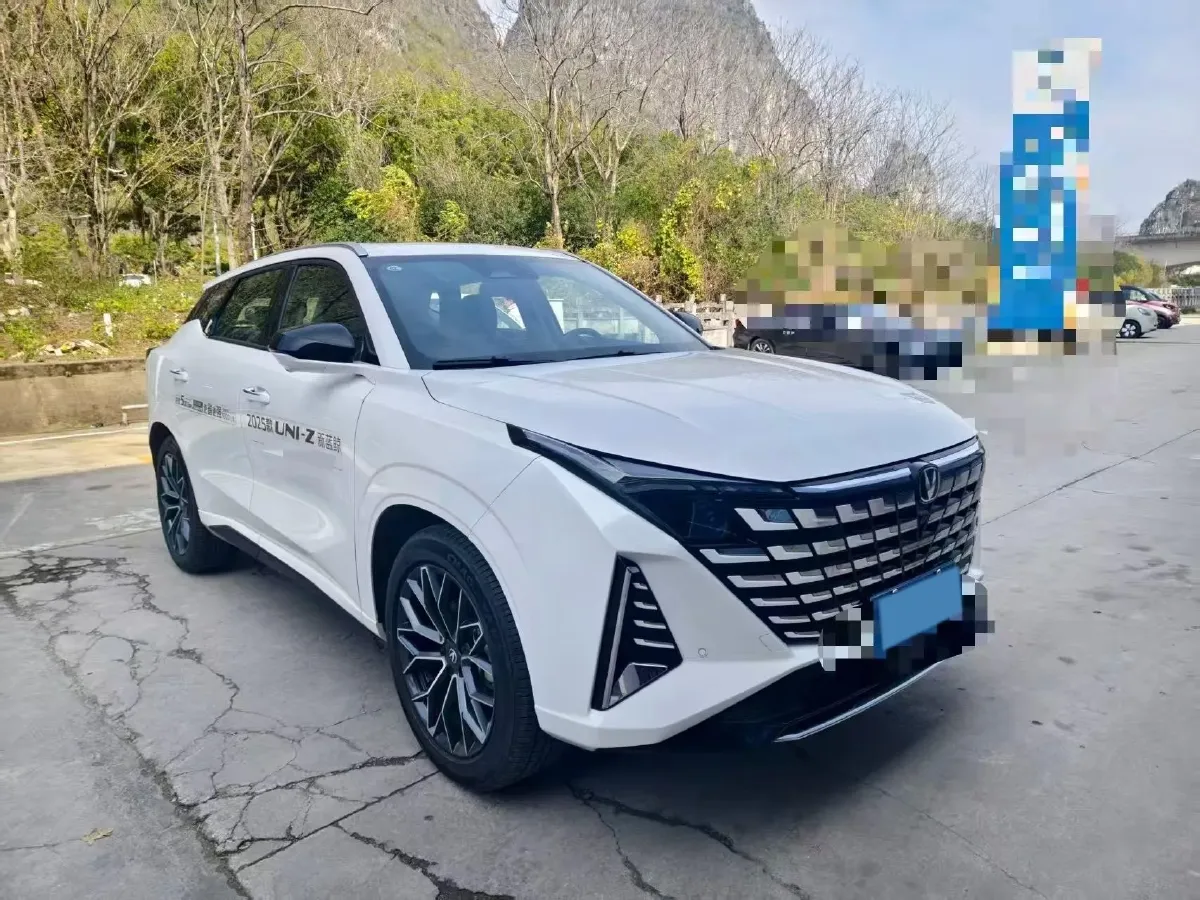 2025 ChangAn UNI-Z 1.5T 188HP L4 7DCT,autocango,china used car exporter,china ev exporter,chinese used car exporter,chinese used ev exporter