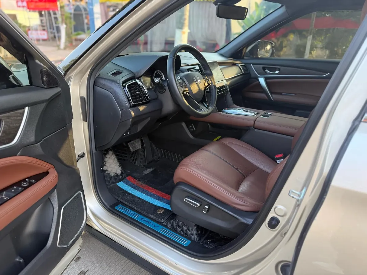 2020 Honda UR-V 2.0T 272HP L4 9AT,autocango,china used car exporter,china ev exporter,chinese used car exporter,chinese used ev exporter