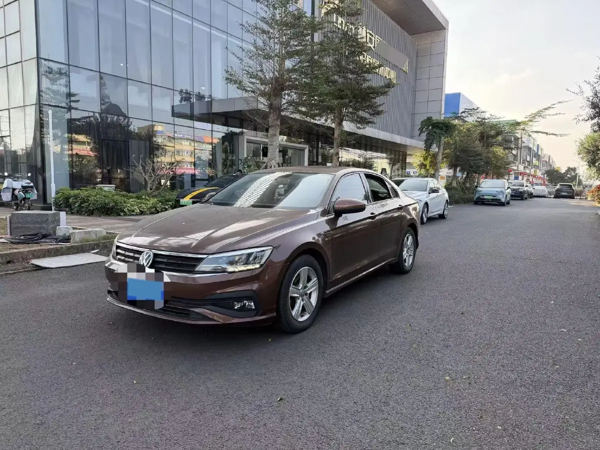 2019 Volkswagen T-Cross 1.4T 150HP L4 7DCT