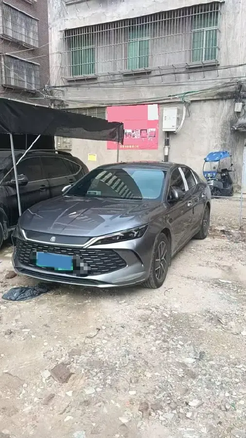 2025 BYD QinL 1.5L 101HP L4 E-CVT PHEV 15.87KWH