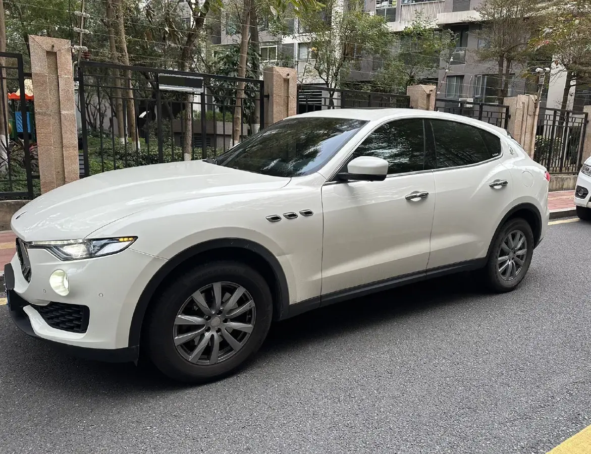 2018 Jaguar XJ 3.0T 340HP V6 8AT