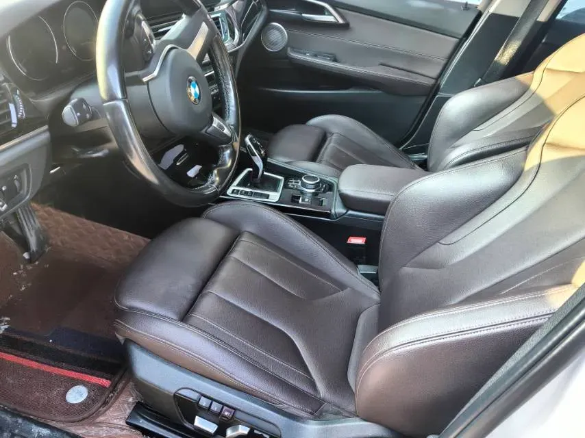 2021 BMW 1 Series 2.0T 192HP L4 7DCT,autocango,china used car exporter,china ev exporter,chinese used car exporter,chinese used ev exporter