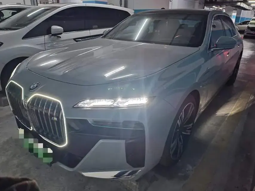 2023 BMW i7 BEV 101.7KWH