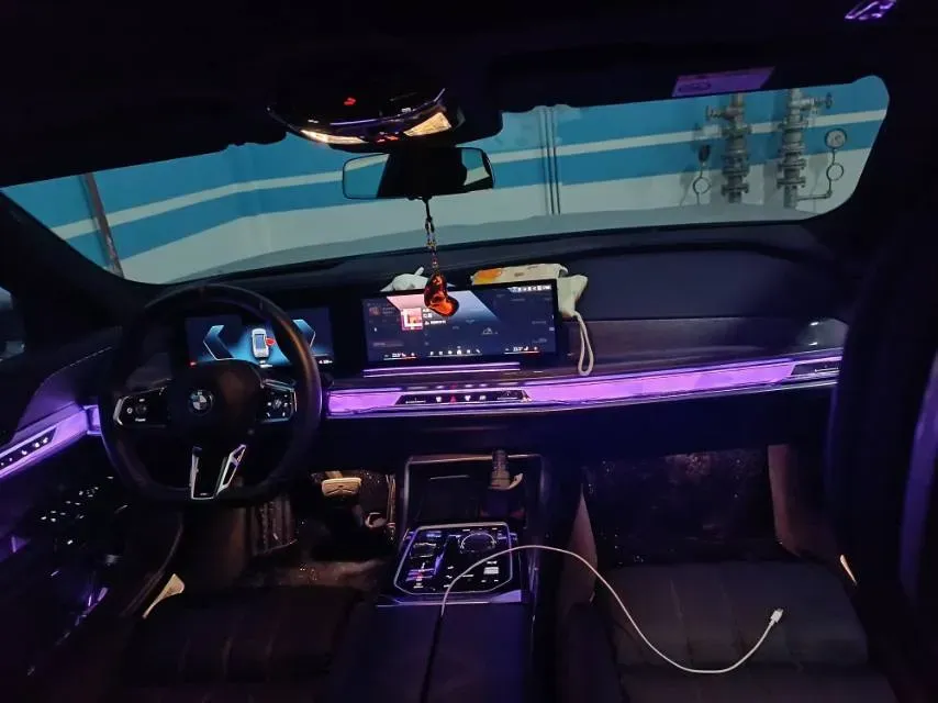 2023 BMW i7 BEV 101.7KWH,autocango,china used car exporter,china ev exporter,chinese used car exporter,chinese used ev exporter