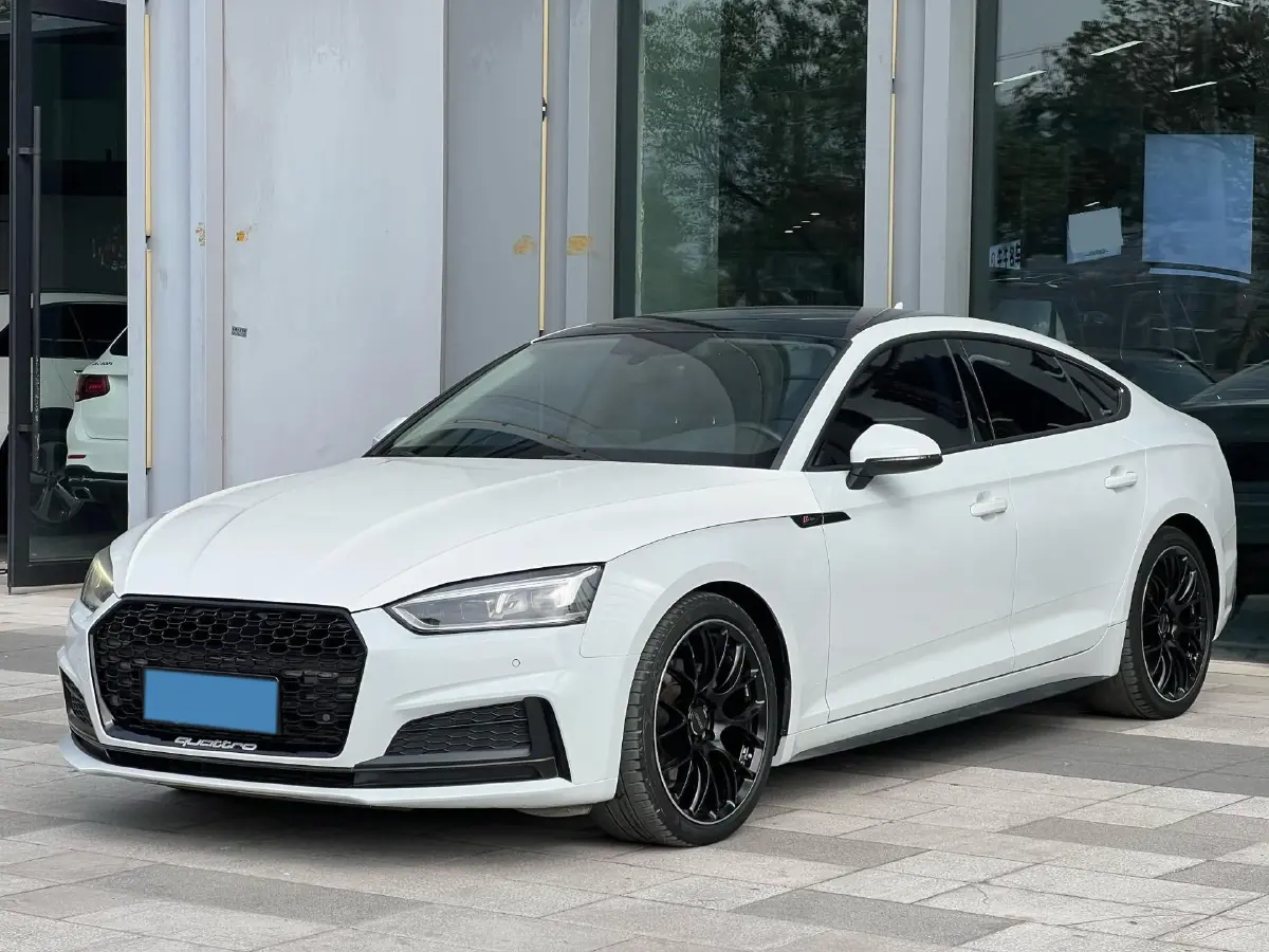 2019 Alfa Romeo Giulia 2.0T 280HP L4 8AT