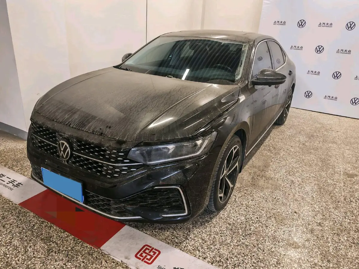 2023 Volkswagen Passat 2.0T 186HP L4 7DCT