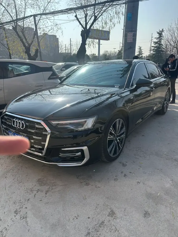 2025 Audi A6L 2.0T 245HP L4 7DCT