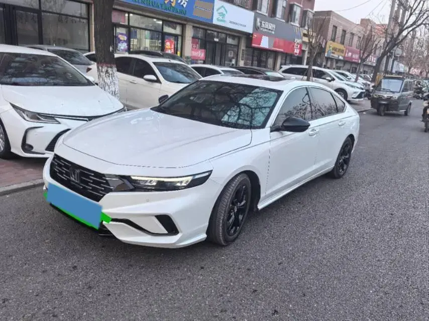 2025 Honda Accord 1.5T 192HP L4 CVT