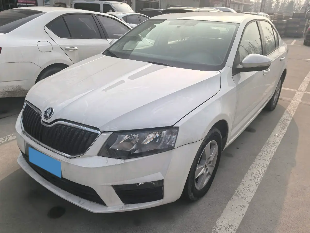 2017 Skoda Octavia 1.6L 110HP L4 6AT