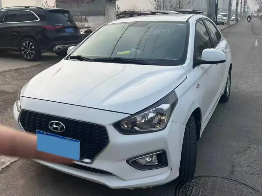 2017 Hyundai Reina 1.4L 95HP L4 4AT