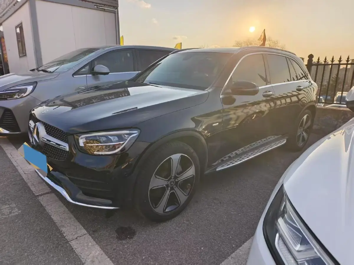 2022 Mercedes-Benz GLC Class 2.0T 258HP L4 9AT