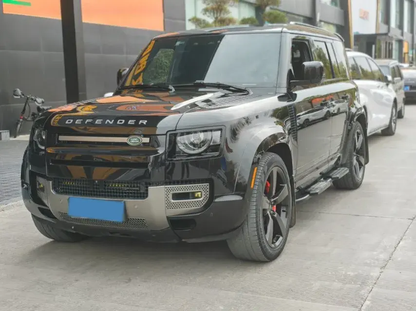 2024 Land Rover Defender 3.0T 400HP L6 8AT
