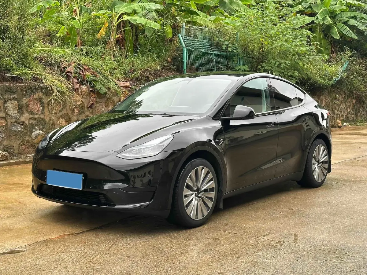 2022 Tesla Model Y BEV 60KWH