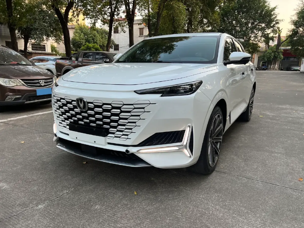 2021 ChangAn UNI-K 2.0T 233HP L4 8AT