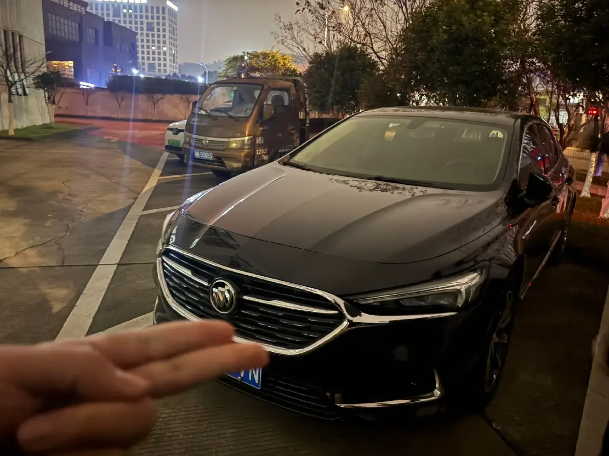 2019 Buick Larcosse 2.0T 241HP L4 9AT