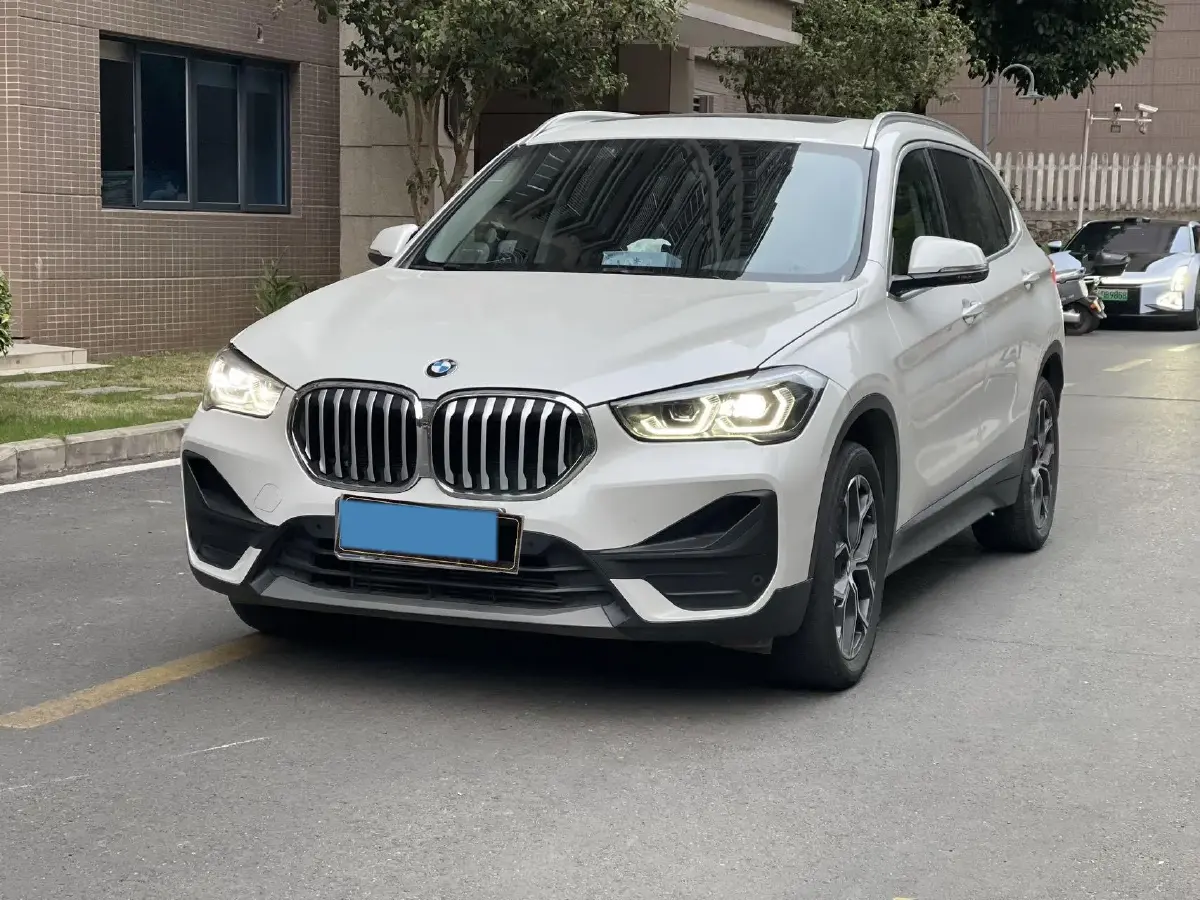 2022 BMW X1 2.0T 192HP L4 7DCT