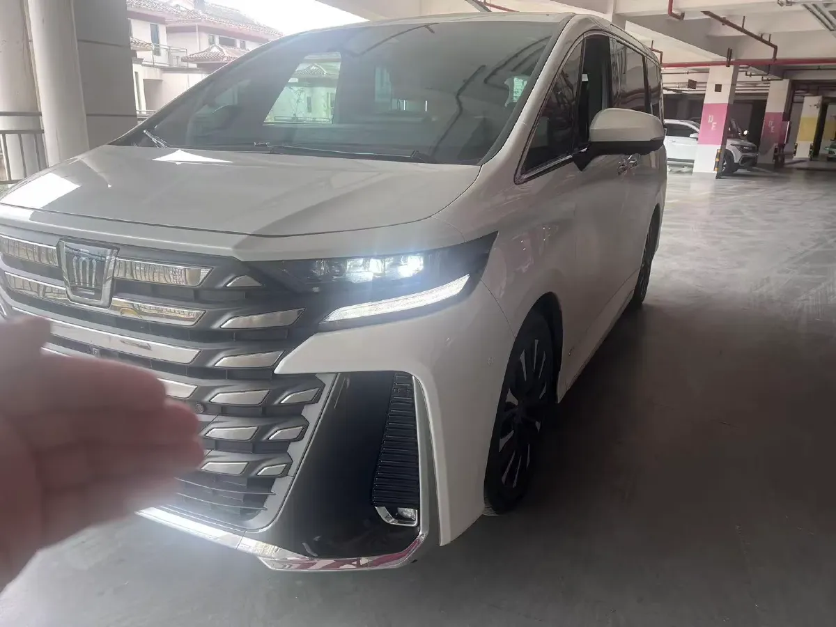 2024 Toyota Vellfire 2.5L 190HP L4 E-CVT Hybrid,autocango,china used car exporter,china ev exporter,chinese used car exporter,chinese used ev exporter