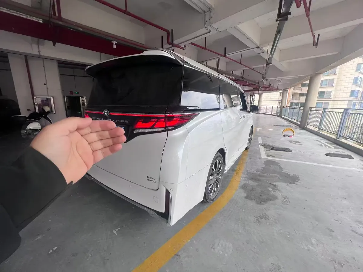 2024 Toyota Vellfire 2.5L 190HP L4 E-CVT Hybrid,autocango,china used car exporter,china ev exporter,chinese used car exporter,chinese used ev exporter