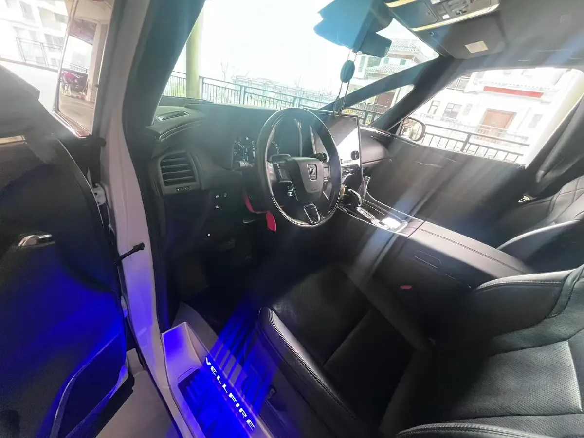 2024 Toyota Vellfire 2.5L 190HP L4 E-CVT Hybrid,autocango,china used car exporter,china ev exporter,chinese used car exporter,chinese used ev exporter