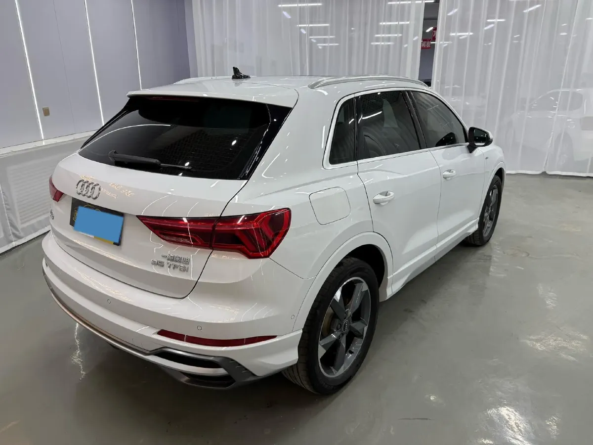 2022 Audi Q3 1.4T 150HP L4 7DCT,autocango,china used car exporter,china ev exporter,chinese used car exporter,chinese used ev exporter