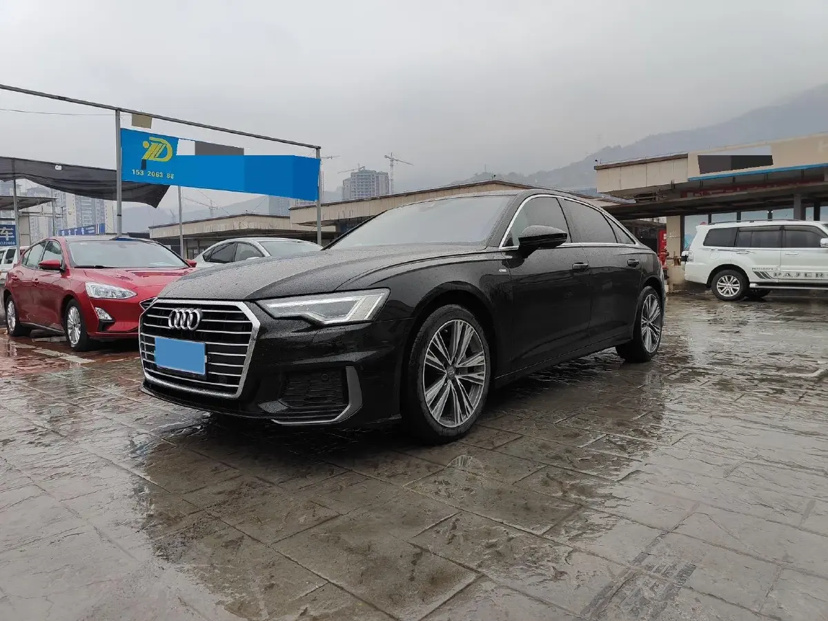 2022 Audi A6L 2.0T 190HP L4 7DCT