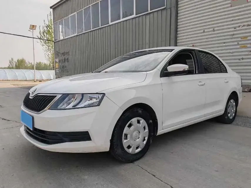 2018 Skoda Rapid 1.4L 90HP L4 5MT