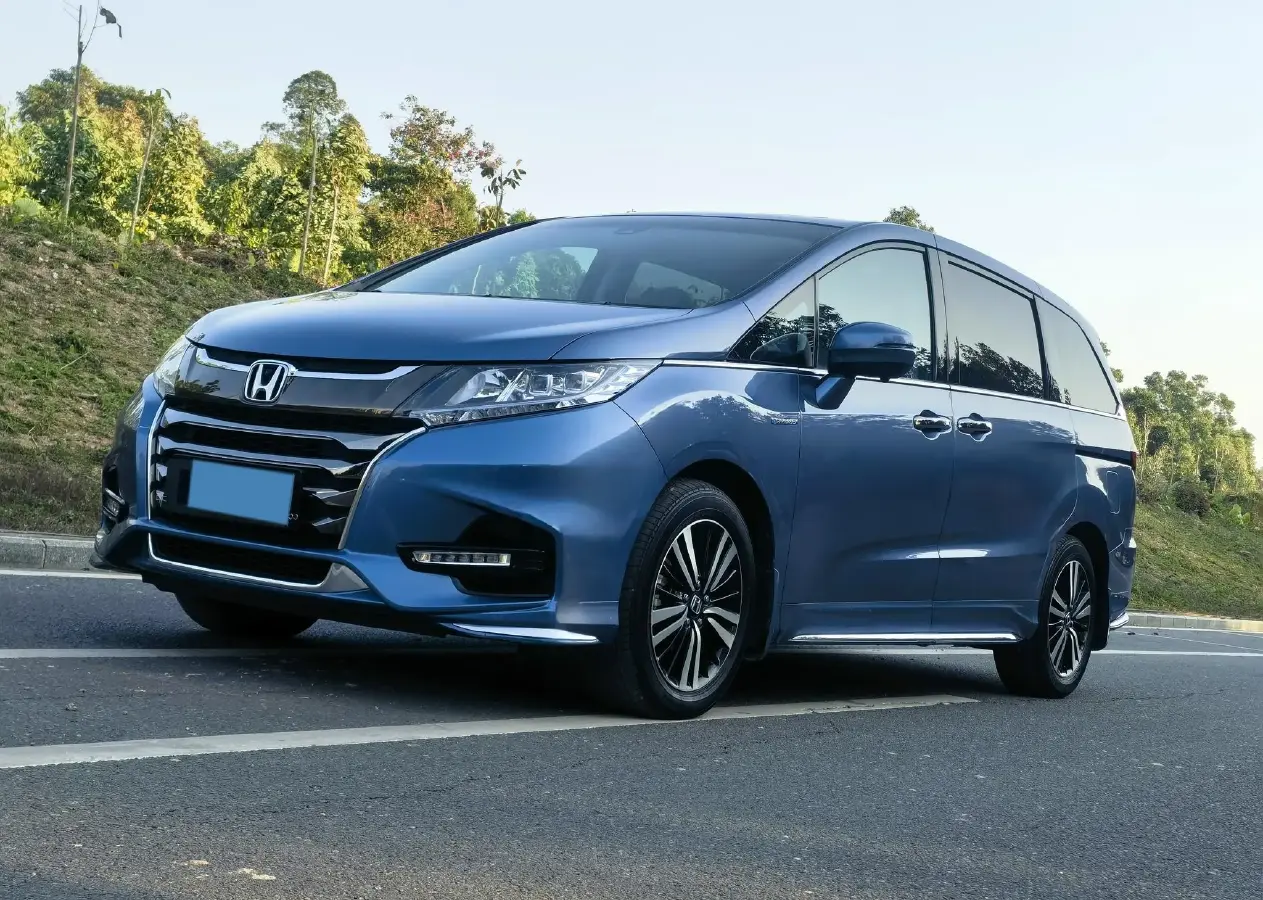 2021 Honda Odyssey 2.0L 146HP L4 E-CVT Hybrid