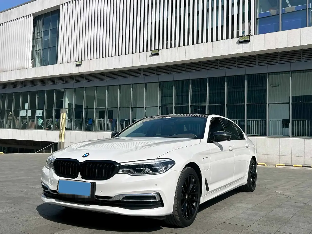 2020 BMW 5 Series 2.0T 184HP L4 8AT PHEV 13KWH