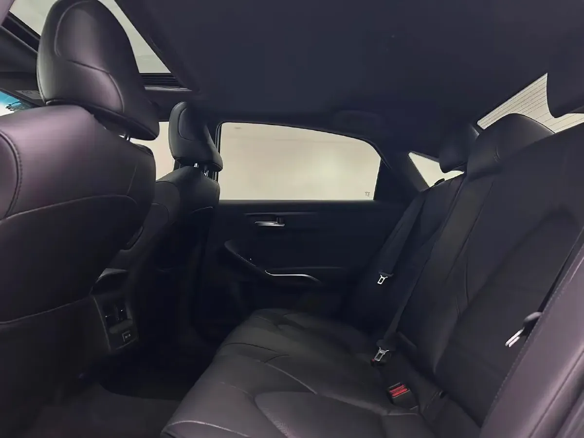 2023 Toyota Avalon 2.5L 207HP L4 8AT,autocango,china used car exporter,china ev exporter,chinese used car exporter,chinese used ev exporter