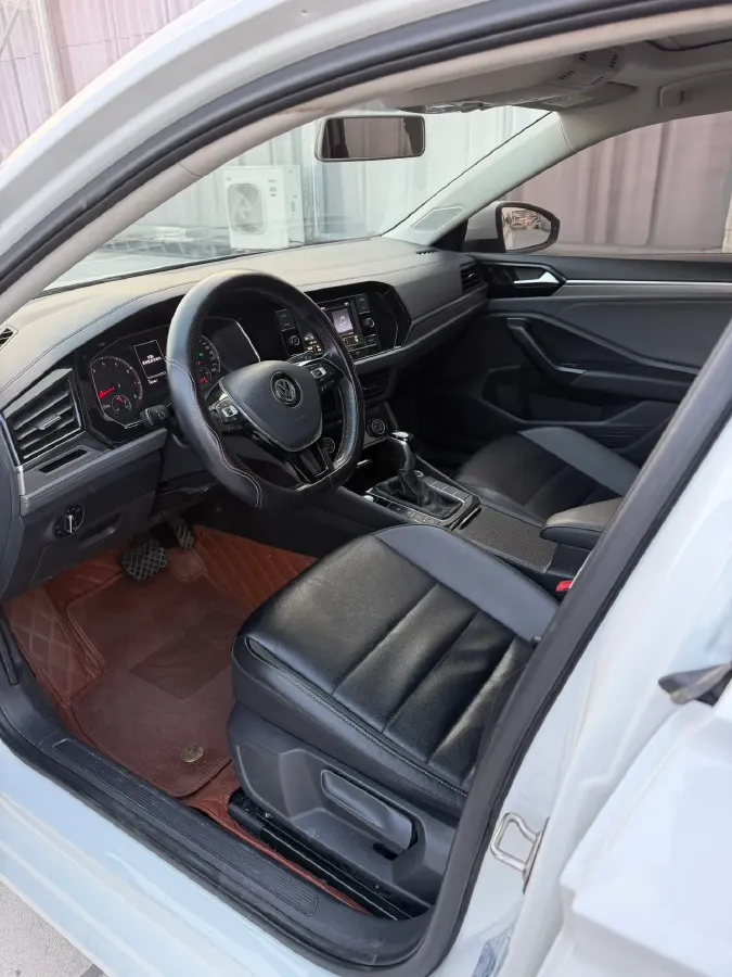 2019 Luxgen Grand 7 MPV 2.0T 188HP L4 6AT,autocango,china used car exporter,china ev exporter,chinese used car exporter,chinese used ev exporter