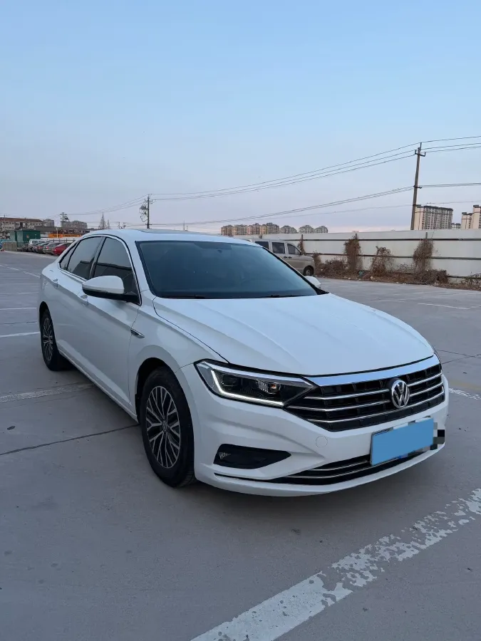 2019 Luxgen Grand 7 MPV 2.0T 188HP L4 6AT,autocango,china used car exporter,china ev exporter,chinese used car exporter,chinese used ev exporter