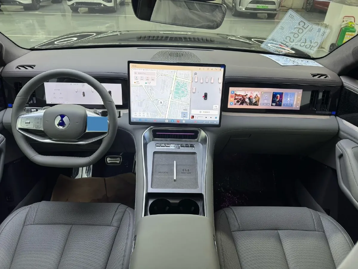 2025 Denza DenzaN8L 2.0T 207HP L4 E-CVT PHEV,autocango,china used car exporter,china ev exporter,chinese used car exporter,chinese used ev exporter