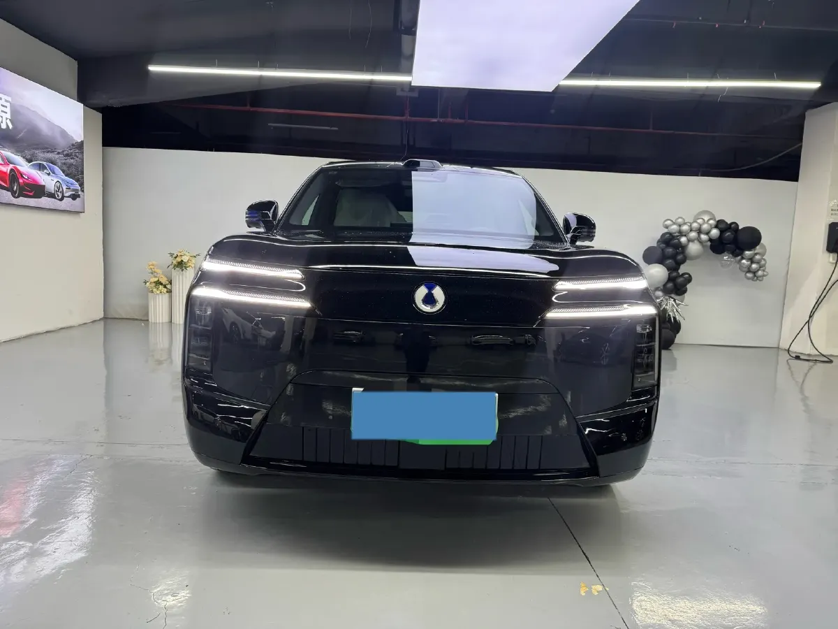 2025 Denza DenzaN8L 2.0T 207HP L4 E-CVT PHEV,autocango,china used car exporter,china ev exporter,chinese used car exporter,chinese used ev exporter
