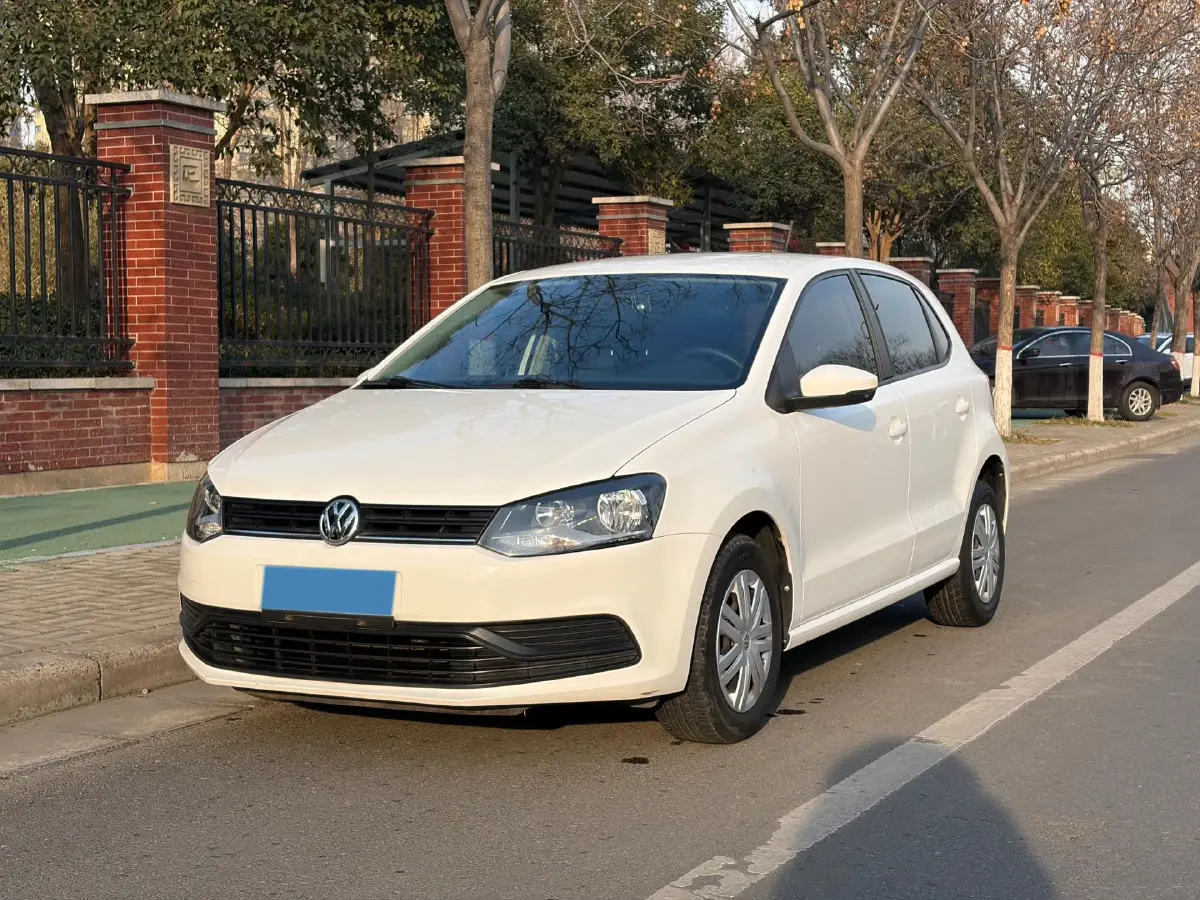 2016 Volkswagen Polo 1.4L 90HP L4 5MT