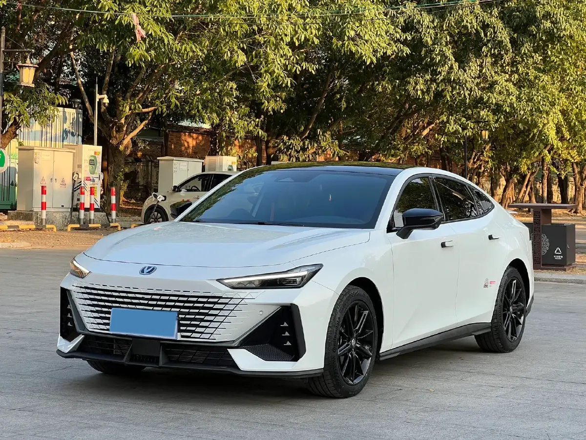 2023 ChangAn UNI-V 1.5T 188HP L4 7DCT