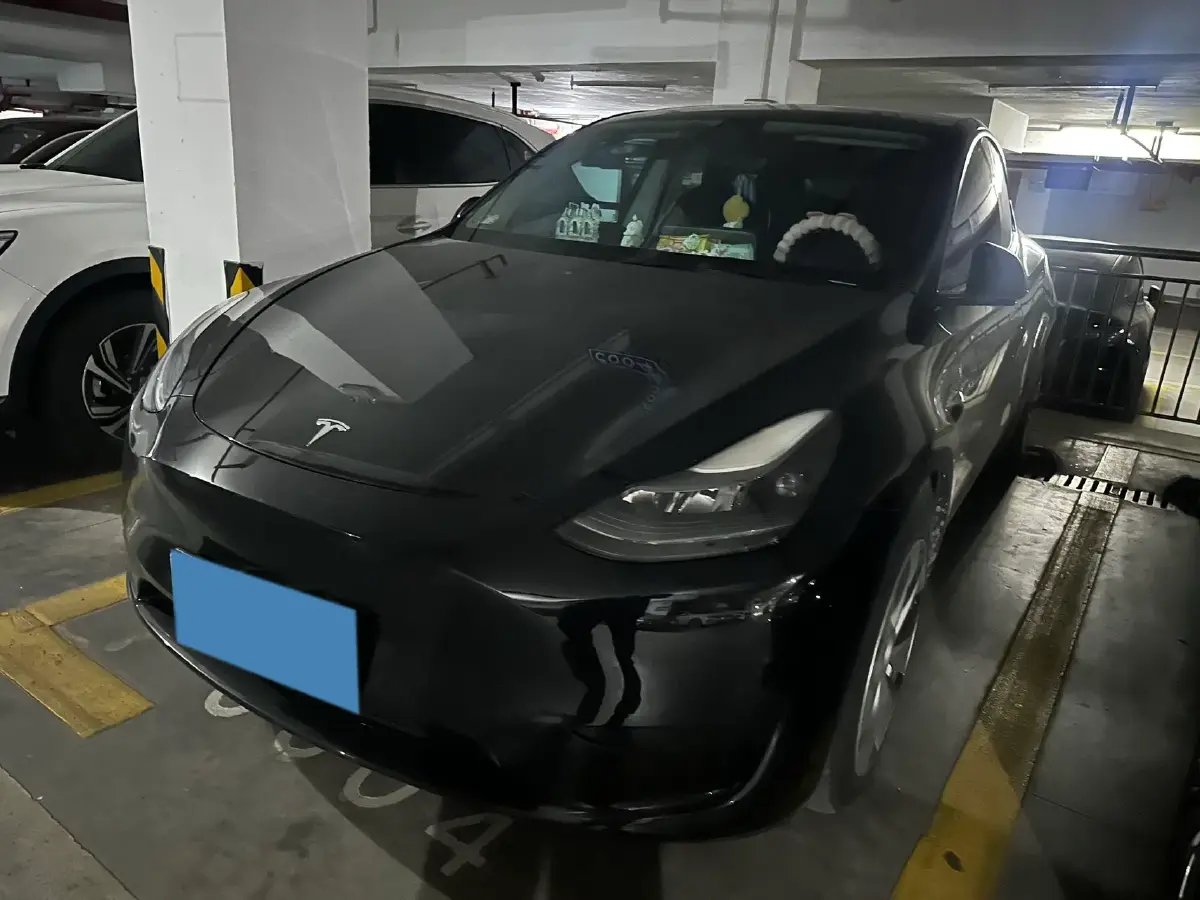 2022 Tesla Model Y BEV 60KWH