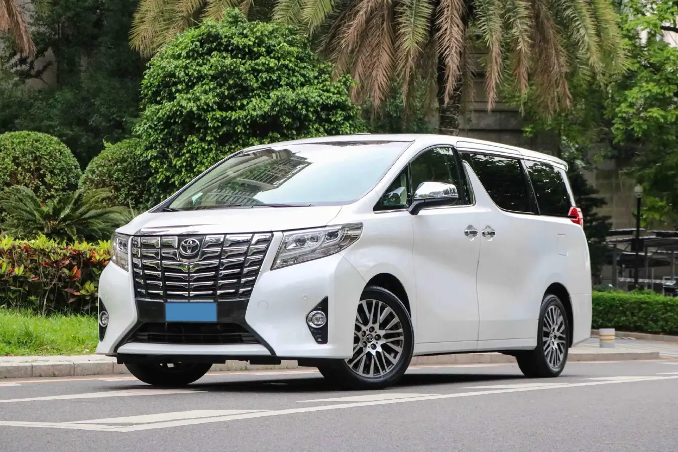 2018 Toyota Alphard 3.5L 275HP V6 6AT