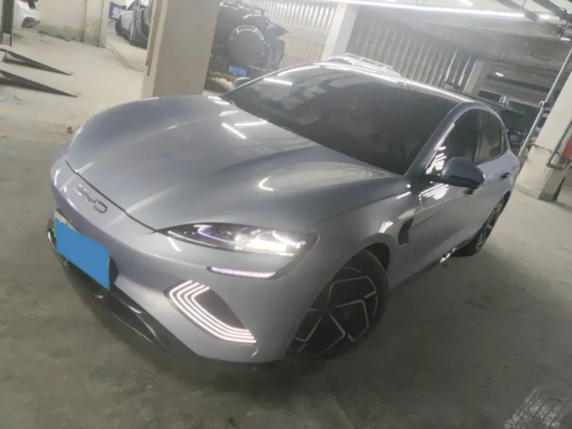 2022 AITO AITO M5 Range Extended 125HP REEV 40KWH