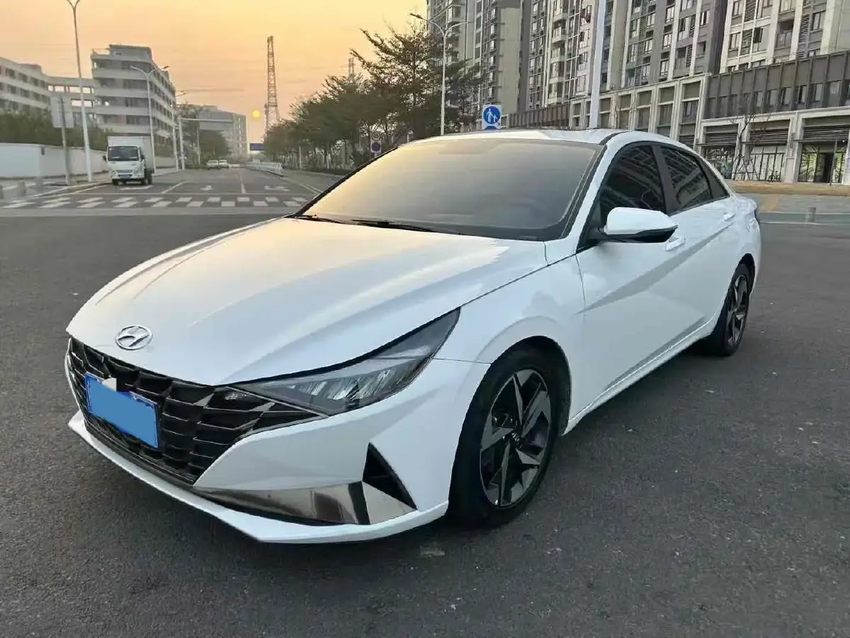 2021 Hyundai Elantra 1.5L 115HP L4 CVT